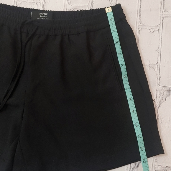 MNG basics Shorts Size Small - Picture 7 of 9